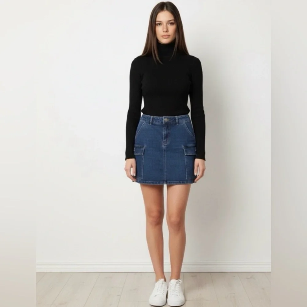 Kyra Cargo Denim Mini Skirt By Six/Fifty NWT 🌴